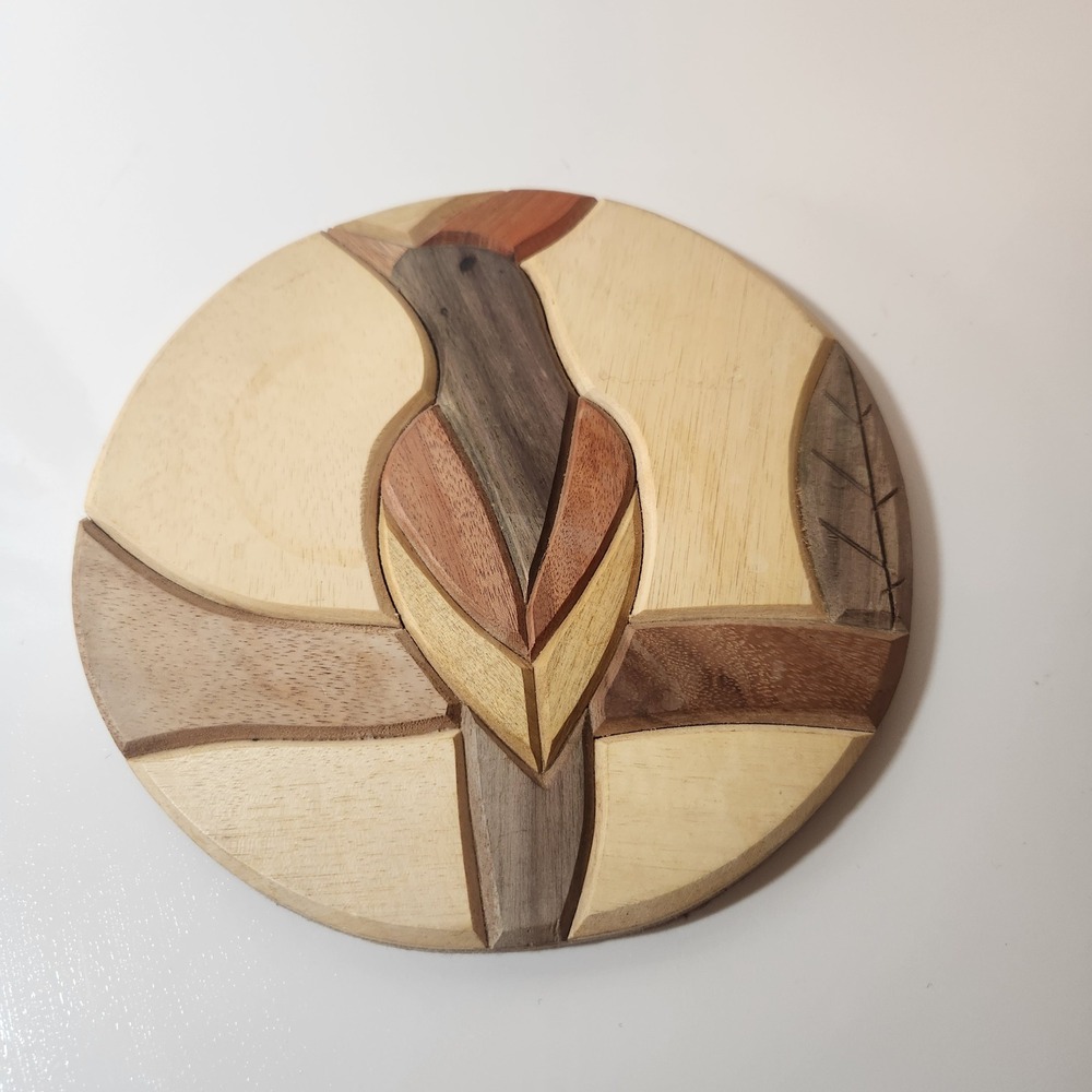 Vintage‎ Wooden Intarsia Bird Wall Art Plaque Circular Mixed Wood Inlay 7.5"